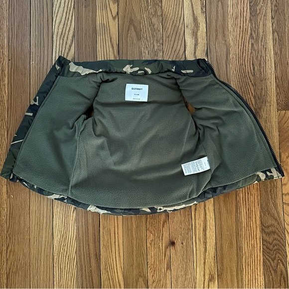 NWOT Old Navy Baby Camo Puffer Vest - Picture 4 of 8